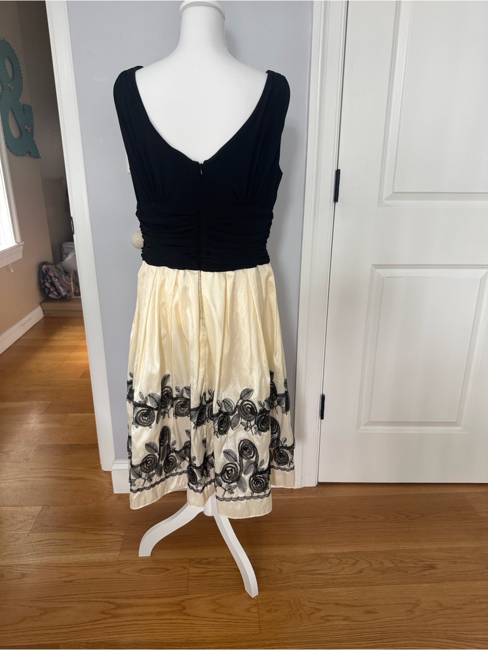 Vintage Y2K Black & Cream Sleeveless Dress with Floral Embroidery